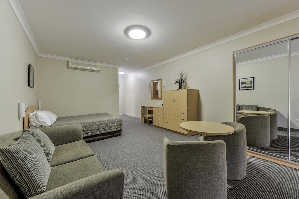 Golden Guitar Motor Inn Tamworth Room photo